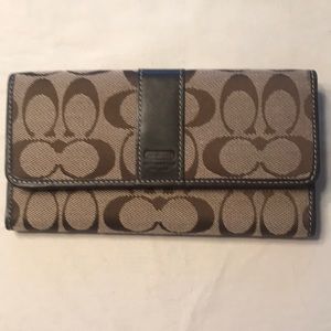 Coach wallet authentic